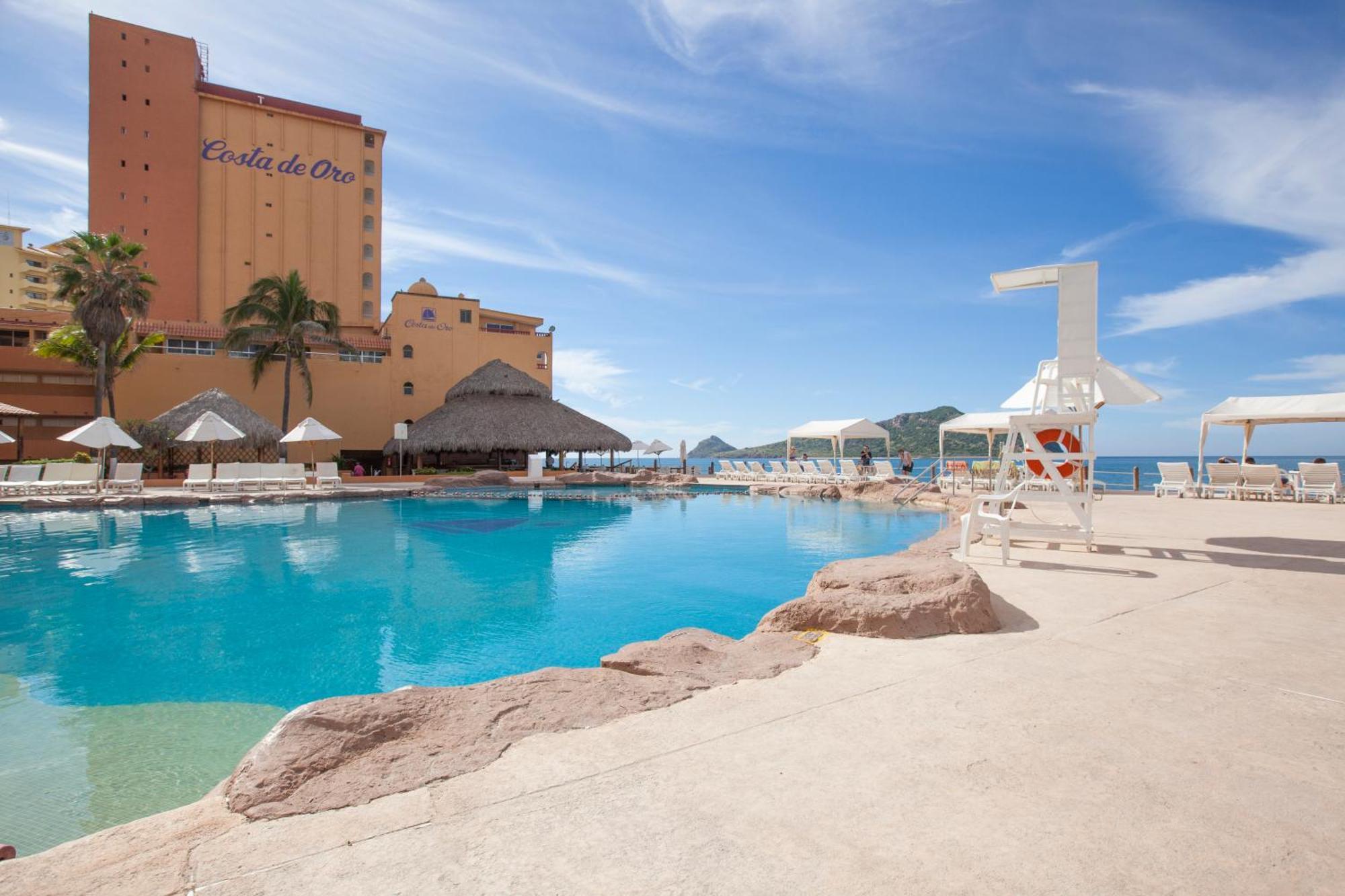 Costa De Oro Beach Hotel Масатлан Экстерьер фото