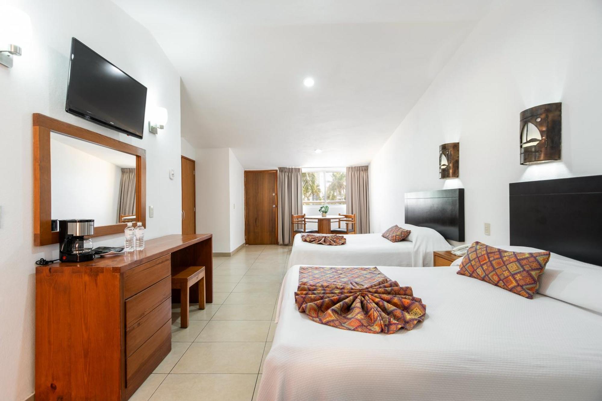 Costa De Oro Beach Hotel Масатлан Номер фото